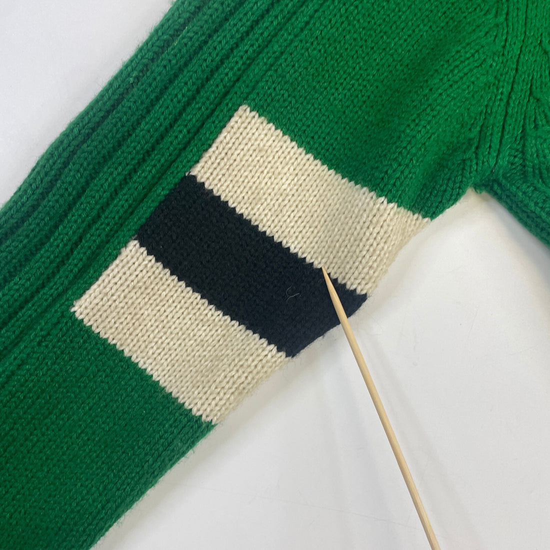 Saskatchewan Roughriders 1/4 Zip Pullover Sweater Size Small CFL