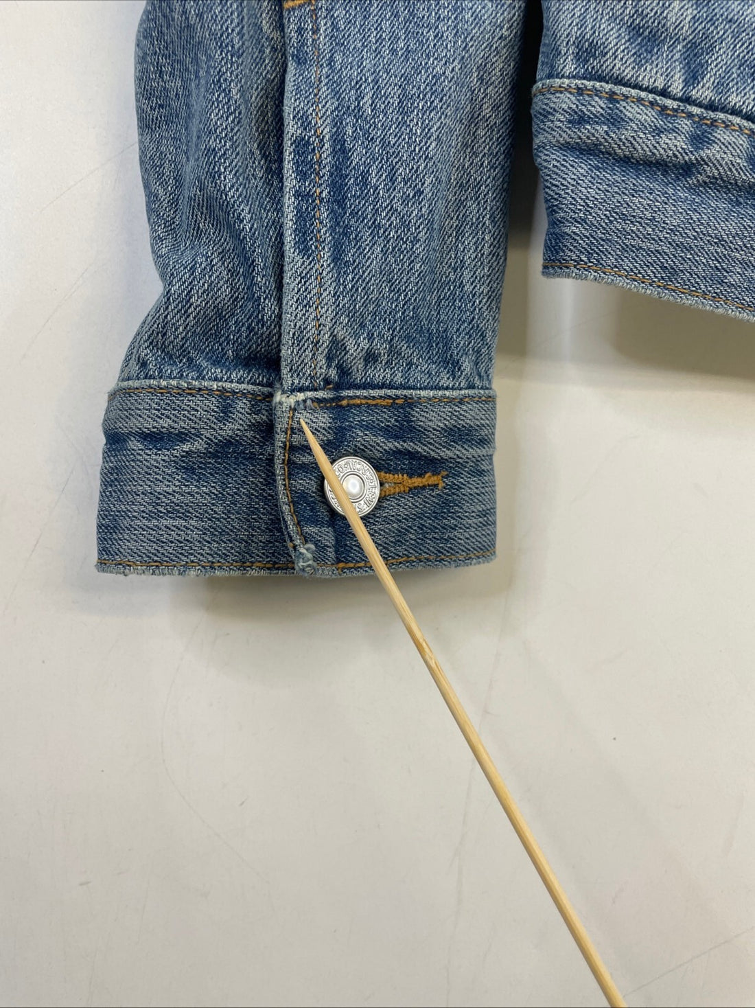 Vintage Levi's Denim Trucker Jacket Size Small Blue