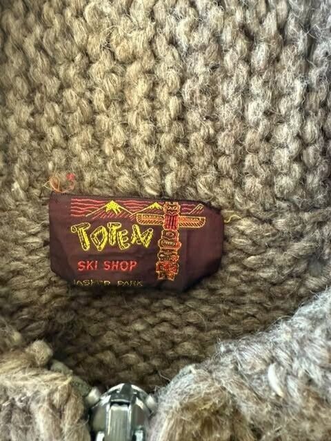 Vintage Totem Ski Shop Wool Knit Cowichan Sweater Size Small