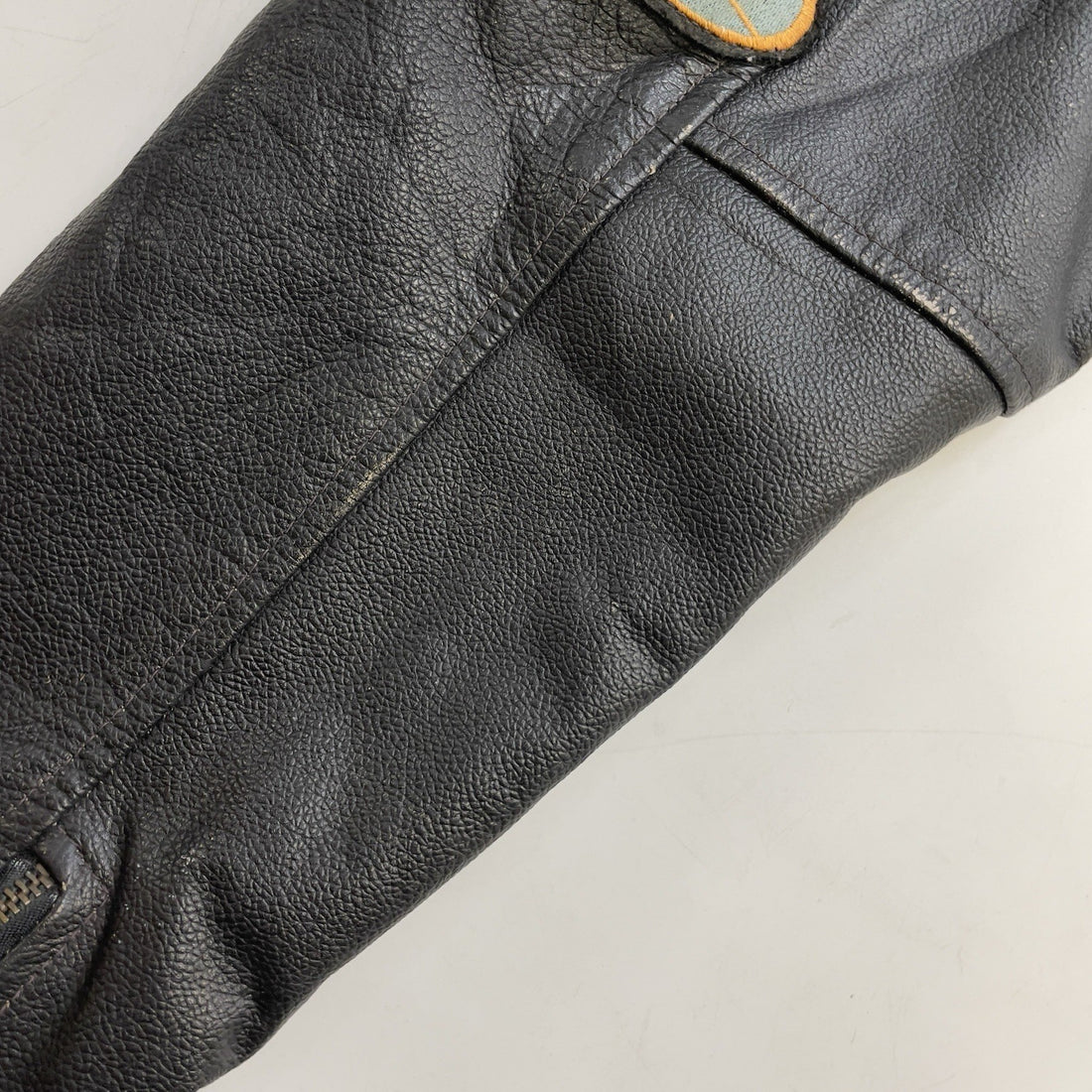 Vintage Avirex Leather Classic Motorcycle Jacket Size Large Patches D Pocket