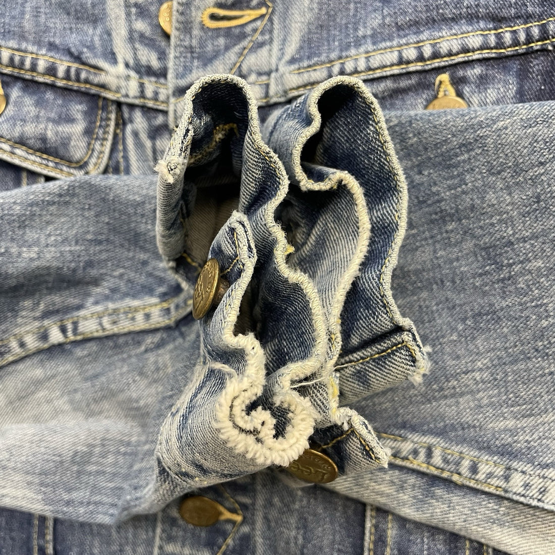 Vintage Lee Denim Jean Trucker Jacket Size Small PATD-153438