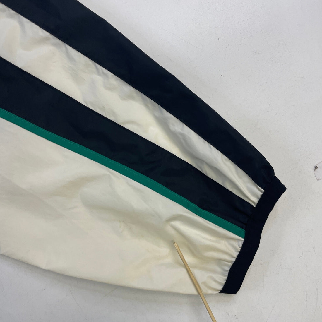 Vintage Adidas Windbreaker Light Jacket Size Large Embroidered