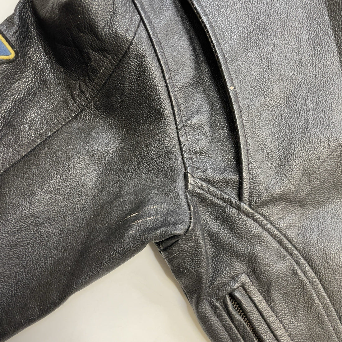 Vintage Avirex Leather Classic Motorcycle Jacket Size Large Patches D Pocket