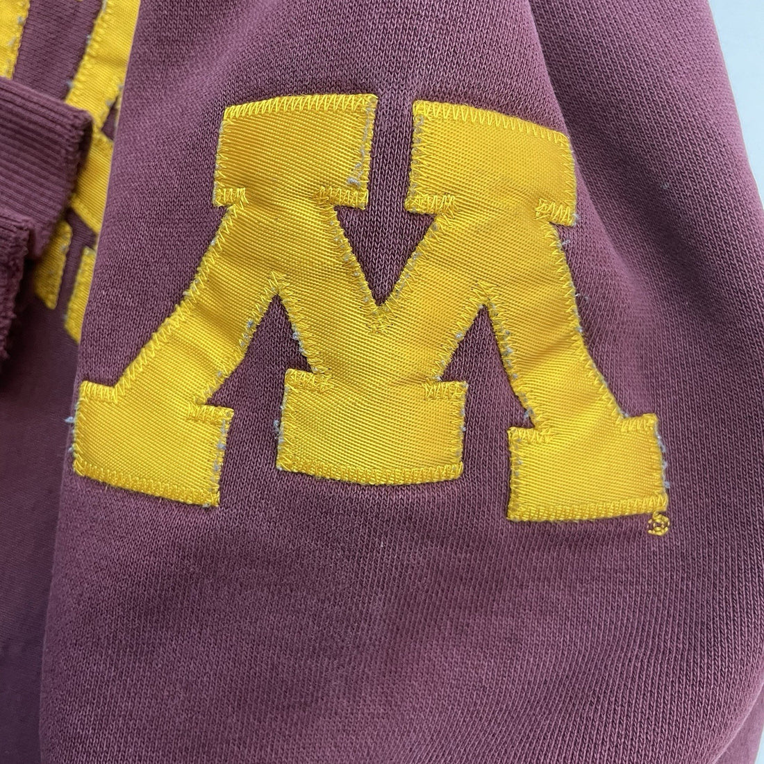 Minnesota Golden Gophers Sweatshirt Hoodie Size Small NCAA
