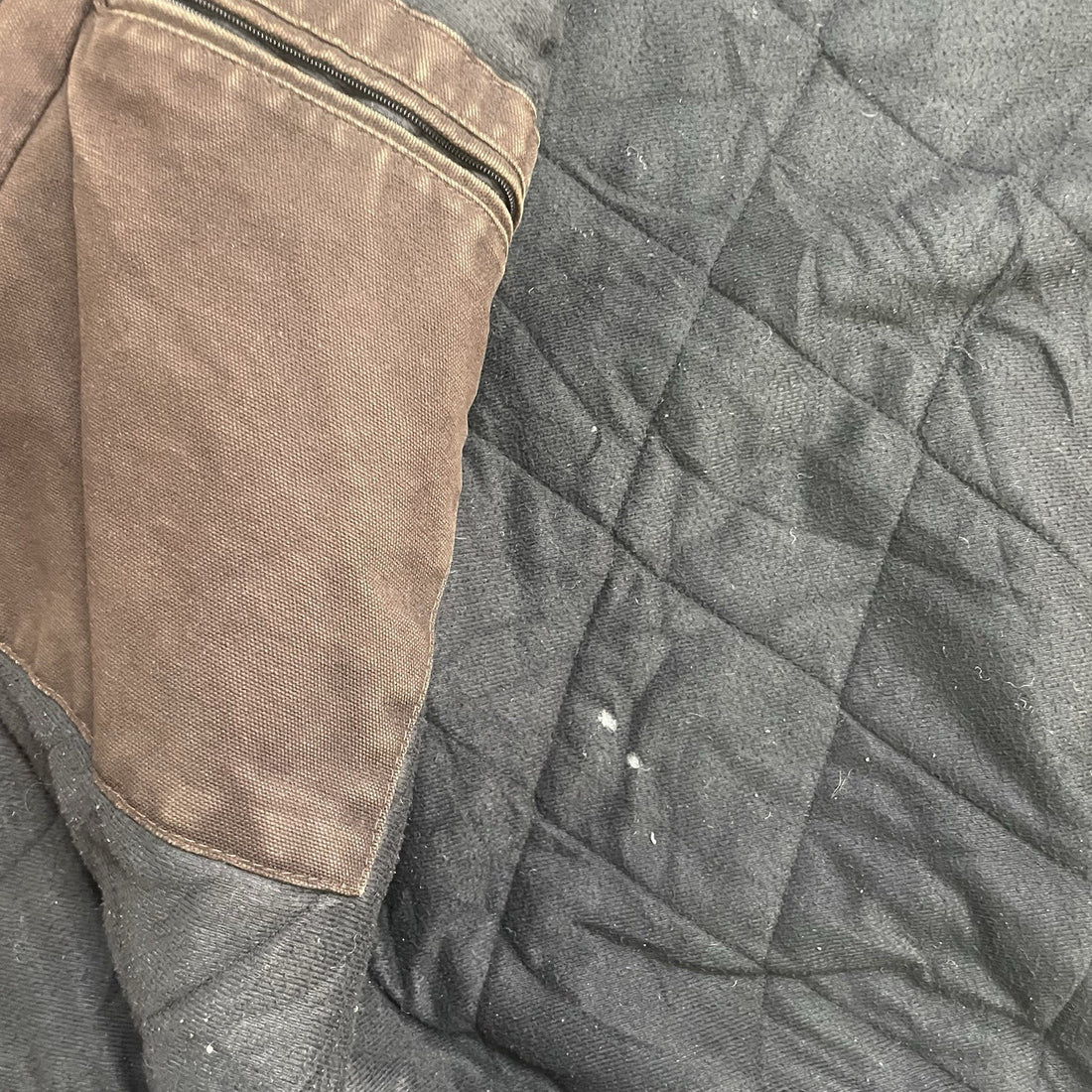 Vintage Carhartt Canvas Active Bomber Work Jacket Size Large J130 DKB Brown