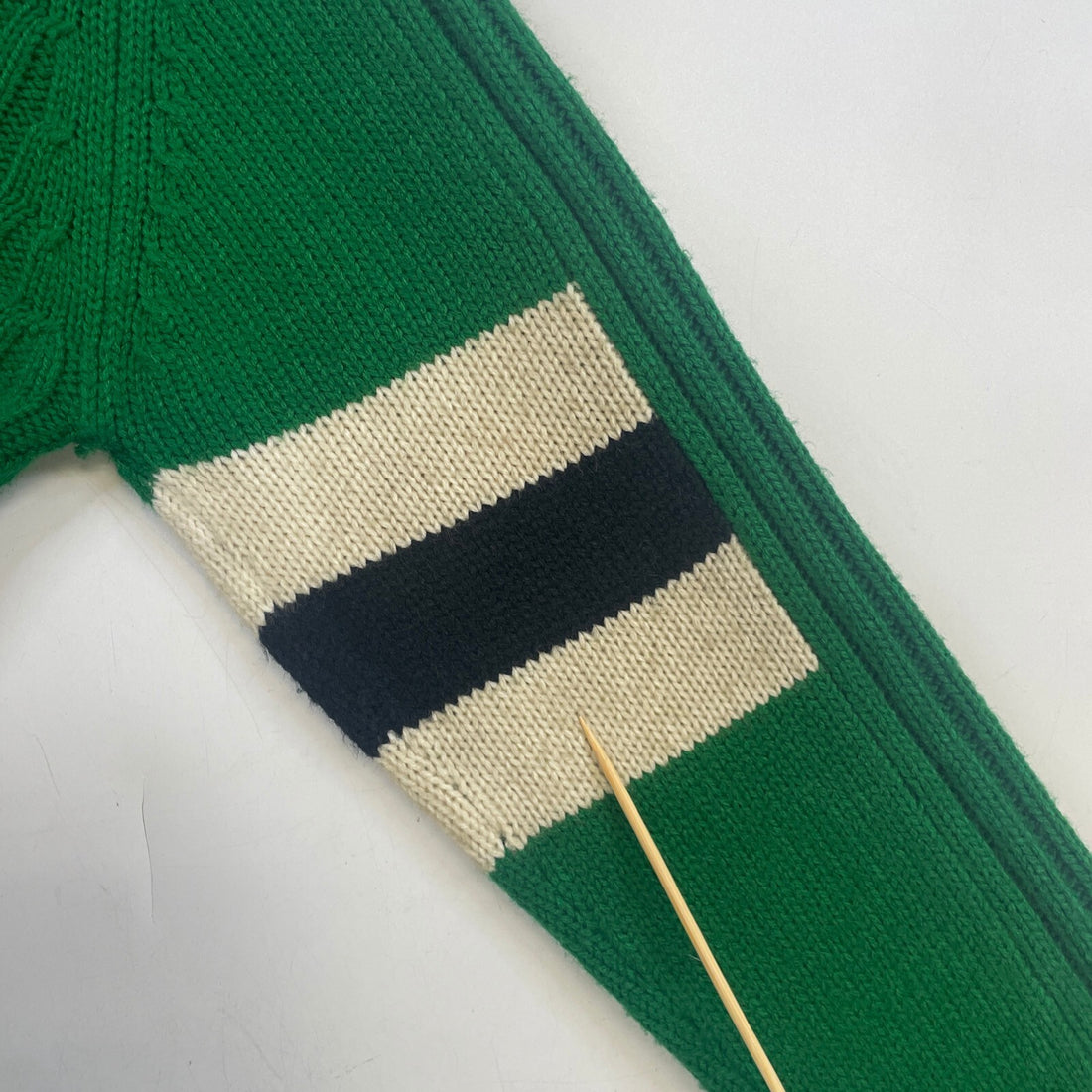 Saskatchewan Roughriders 1/4 Zip Pullover Sweater Size Small CFL