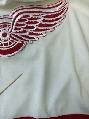 Vintage Detroit Red Wings CCM Jersey Size Medium NHL