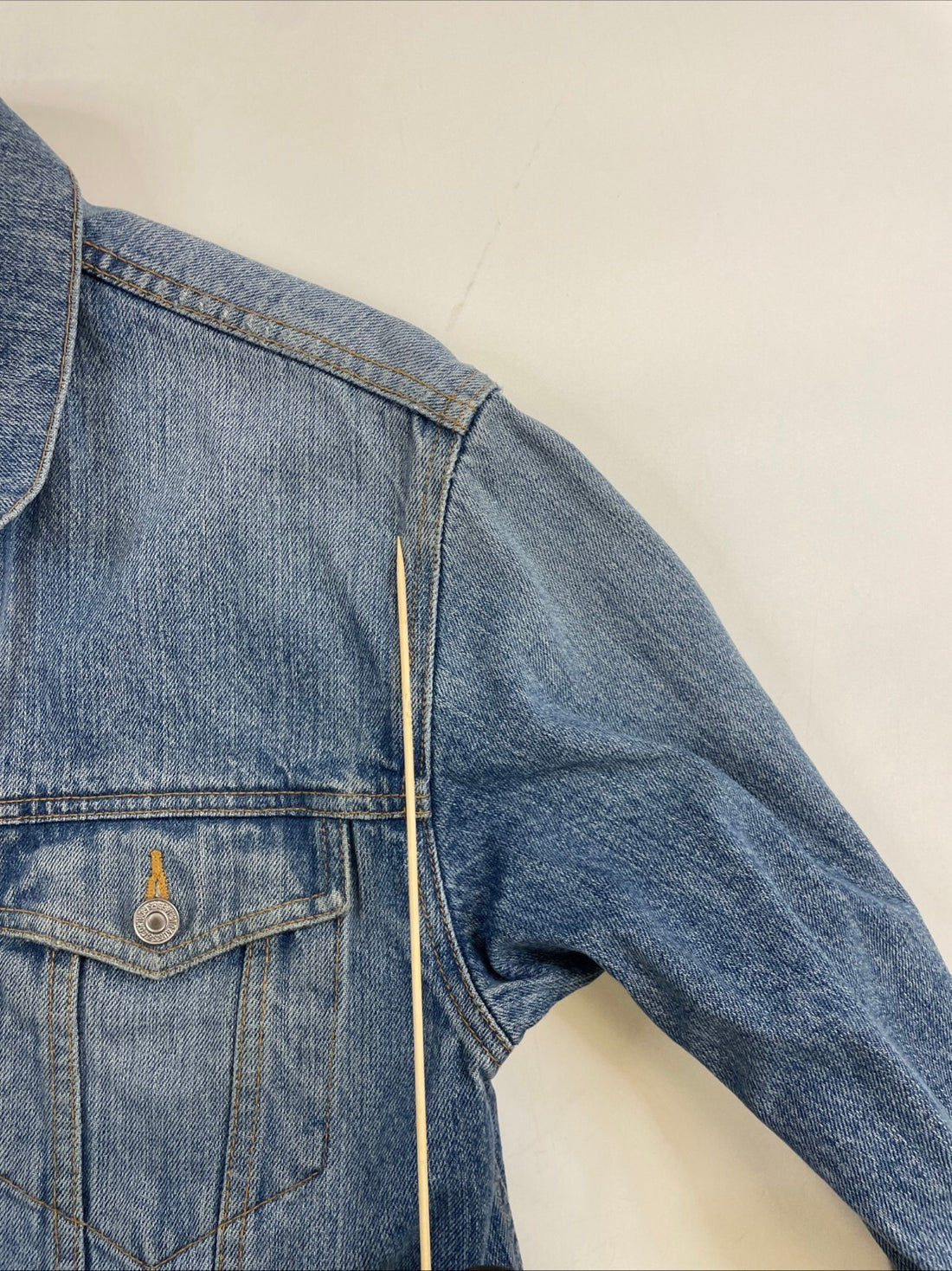 Vintage Levi's Denim Trucker Jacket Size Small Blue