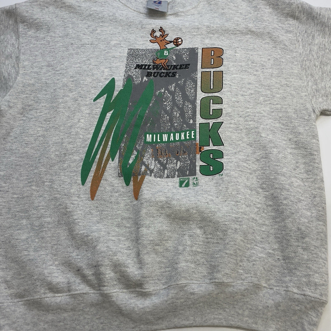 Vintage Milwaukee Bucks Logo 7 Crewneck Sweatshirt Size Large 90s NBA