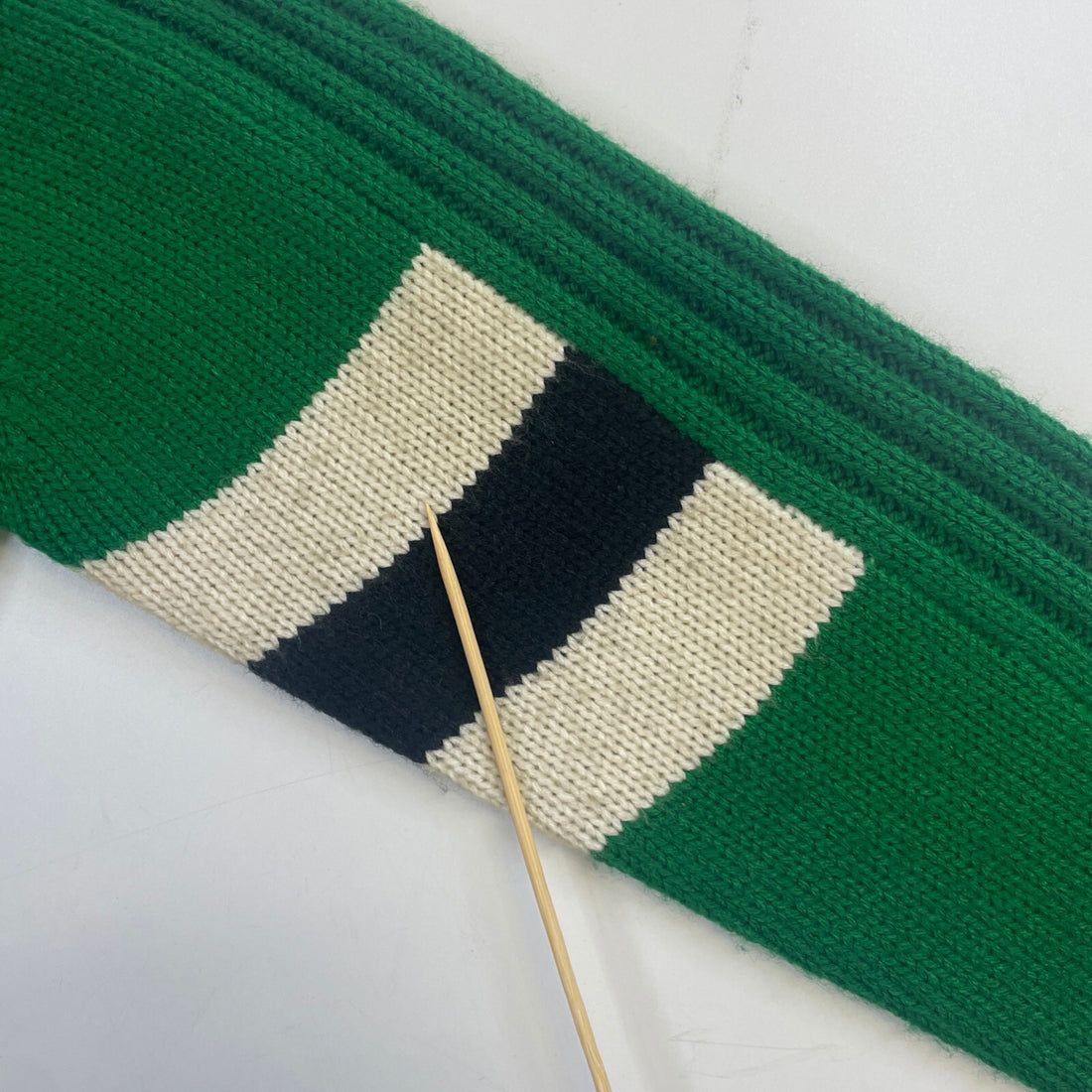 Saskatchewan Roughriders 1/4 Zip Pullover Sweater Size Small CFL