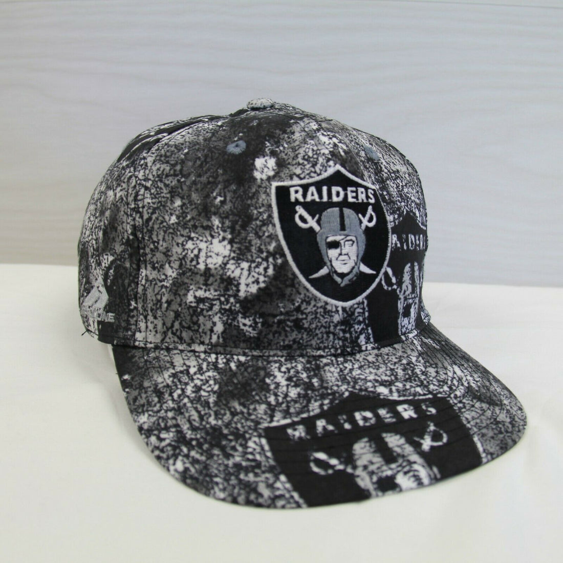 DS Vintage Oakland Raiders Apex One All Over Print Snapback Hat Size OSFA NFL