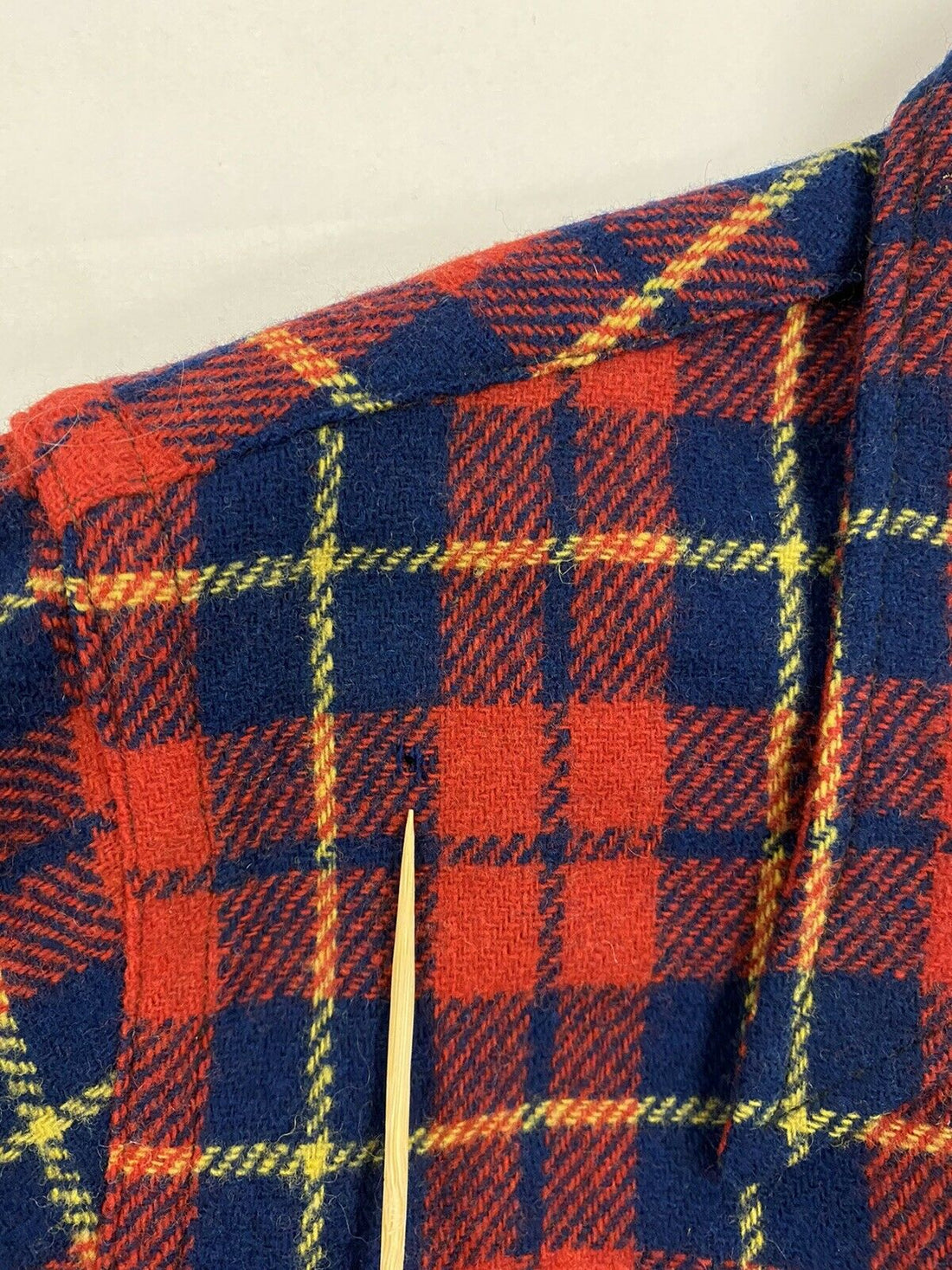 Vintage Mac Taggart Wool Button Up Shirt Size 2 Plaid Long Sleeve