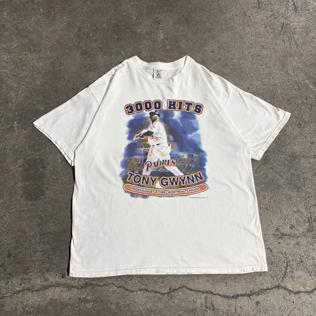 Vintage San Diego Padres Tony Gwynn 3000 Hits T-Shirt