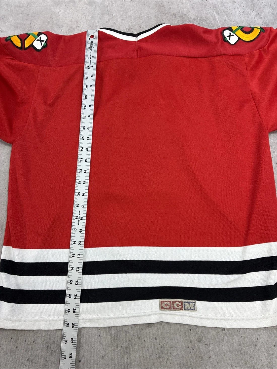 Vintage Chicago Blackhawks CCM Jersey Size Large NHL