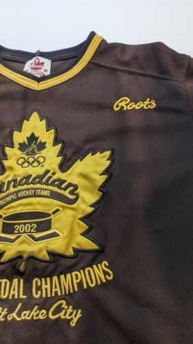 Vintage Team Canada Gold Medal Roots Hockey Jersey Size Large 2002 Olympics