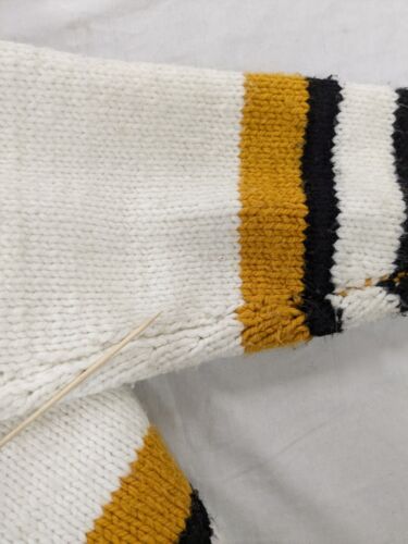 Vintage Boston Bruins Wool Knit Cowichan Cardigan Sweater Size Large NHL