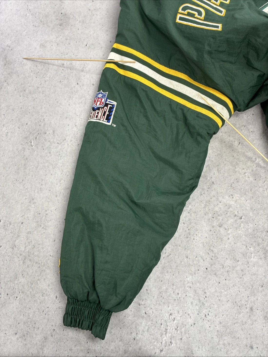 Vintage Green Bay Packers Pro Player Puffer Jacket Size XL NFL