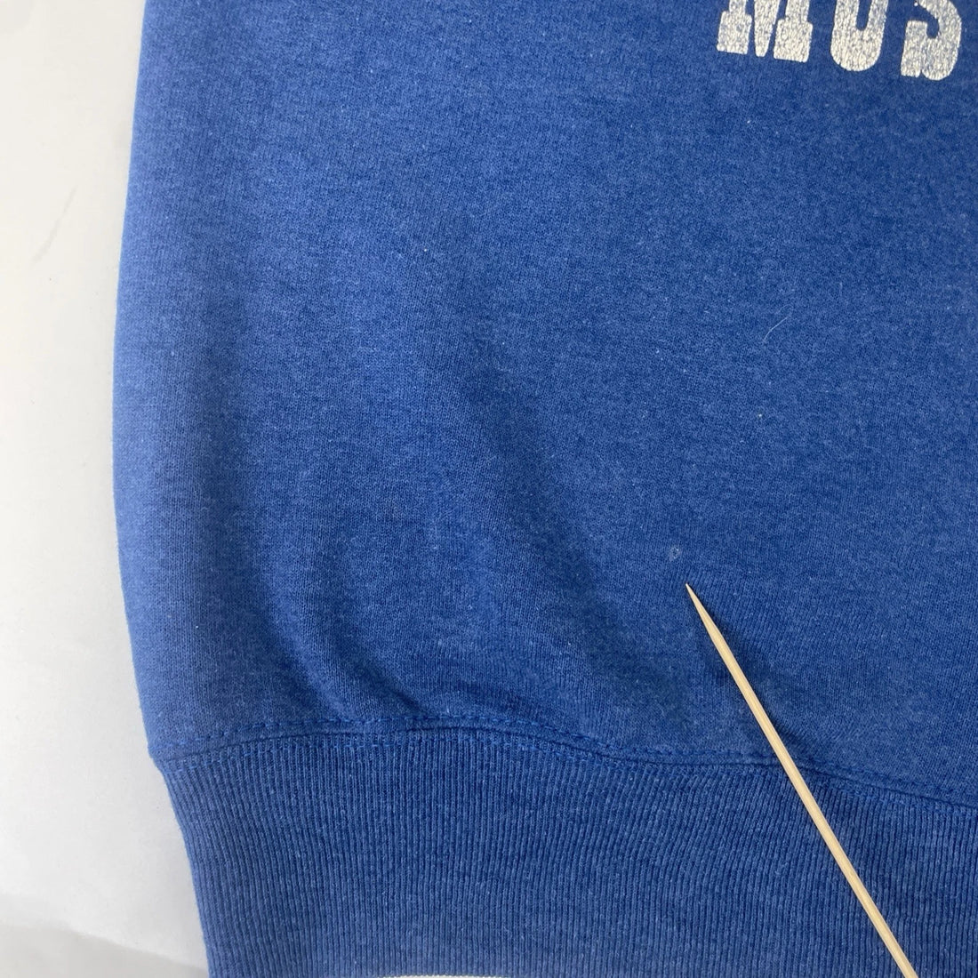 Vintage Halverson Mustangs Crewneck Sweatshirt Size Medium 80s 90s