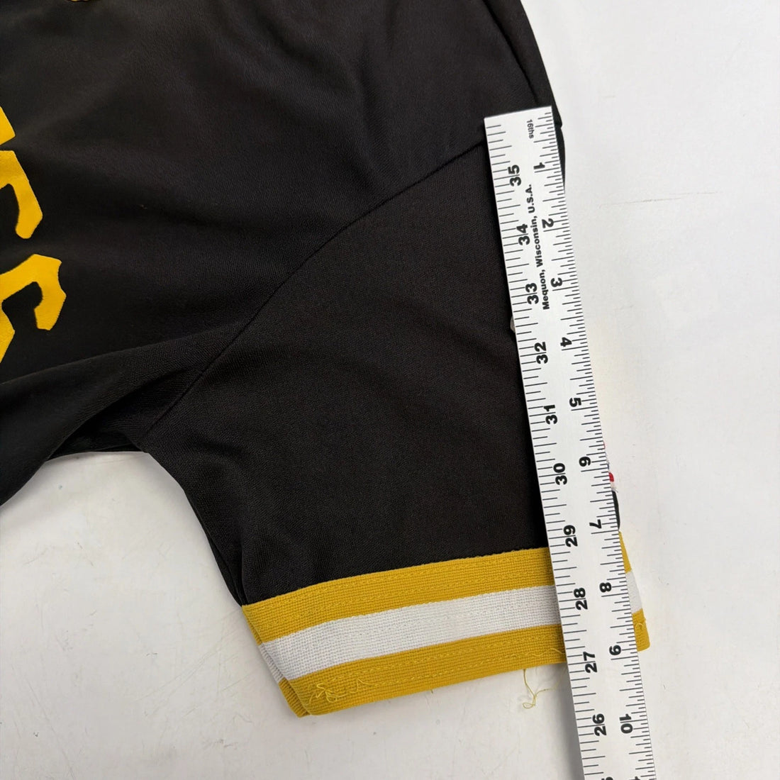 Vintage Pittsburgh Pirates Majestic Jersey Size Small #9 MLB