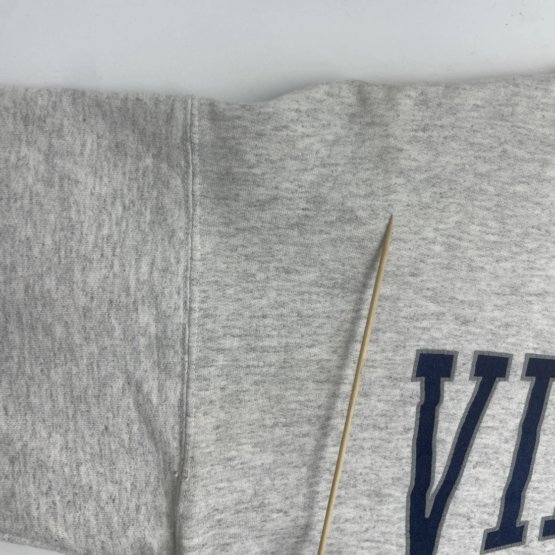 Vintage Vienna Virginia Crest Crewneck Sweatshirt Size Medium