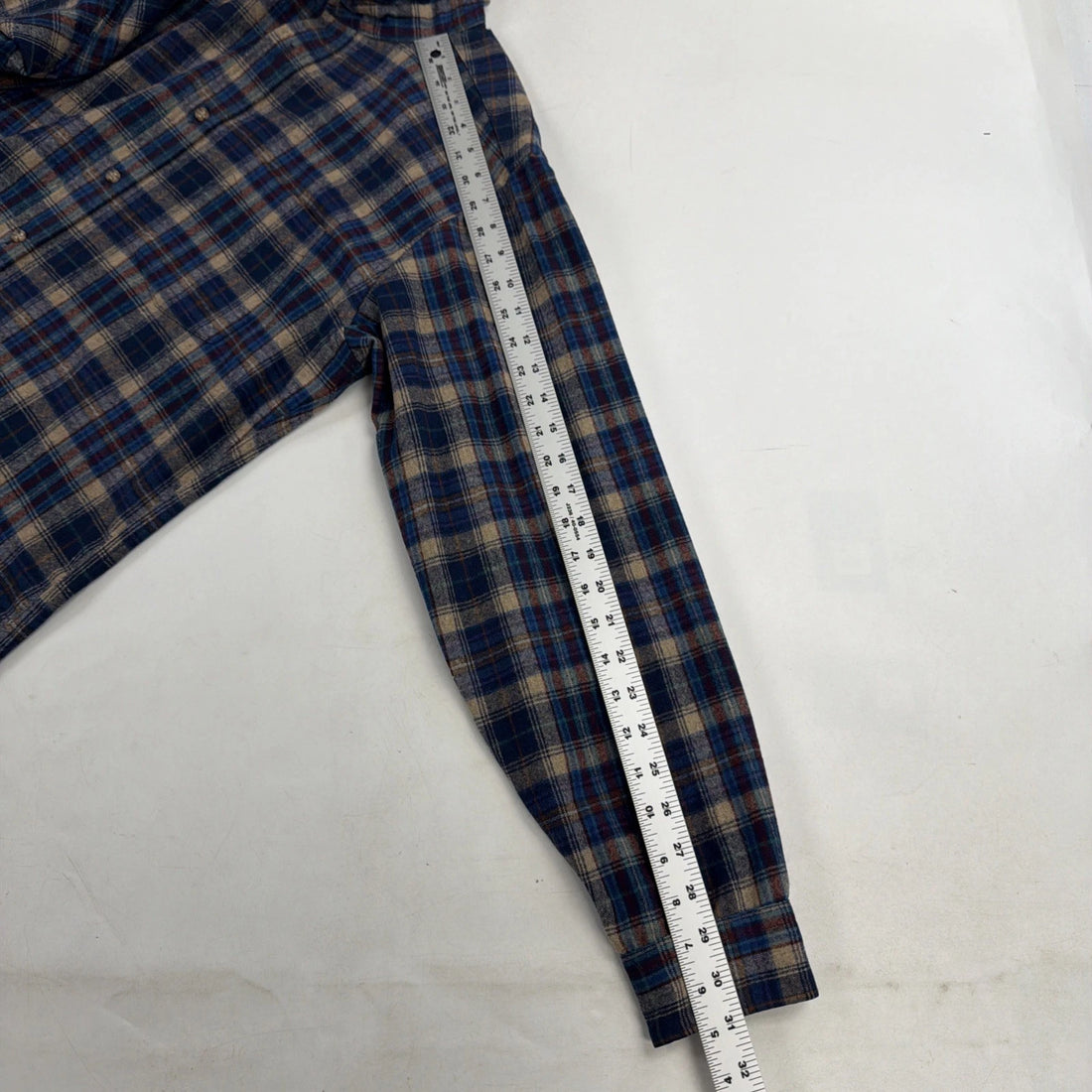 Vintage Pendleton Wool Lodge Button Up Shirt Size Large Plaid