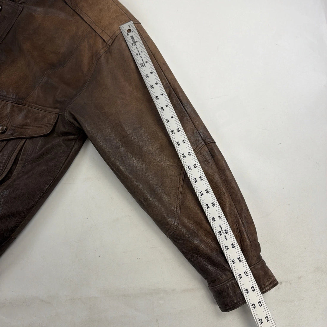 Vintage Highland Country Members Only Leather Bomber Jacket Size Medium Brown