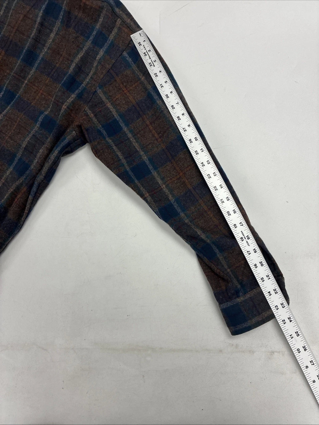 Vintage Pendleton Wool Lodge Button Up Shirt Size Large Plaid