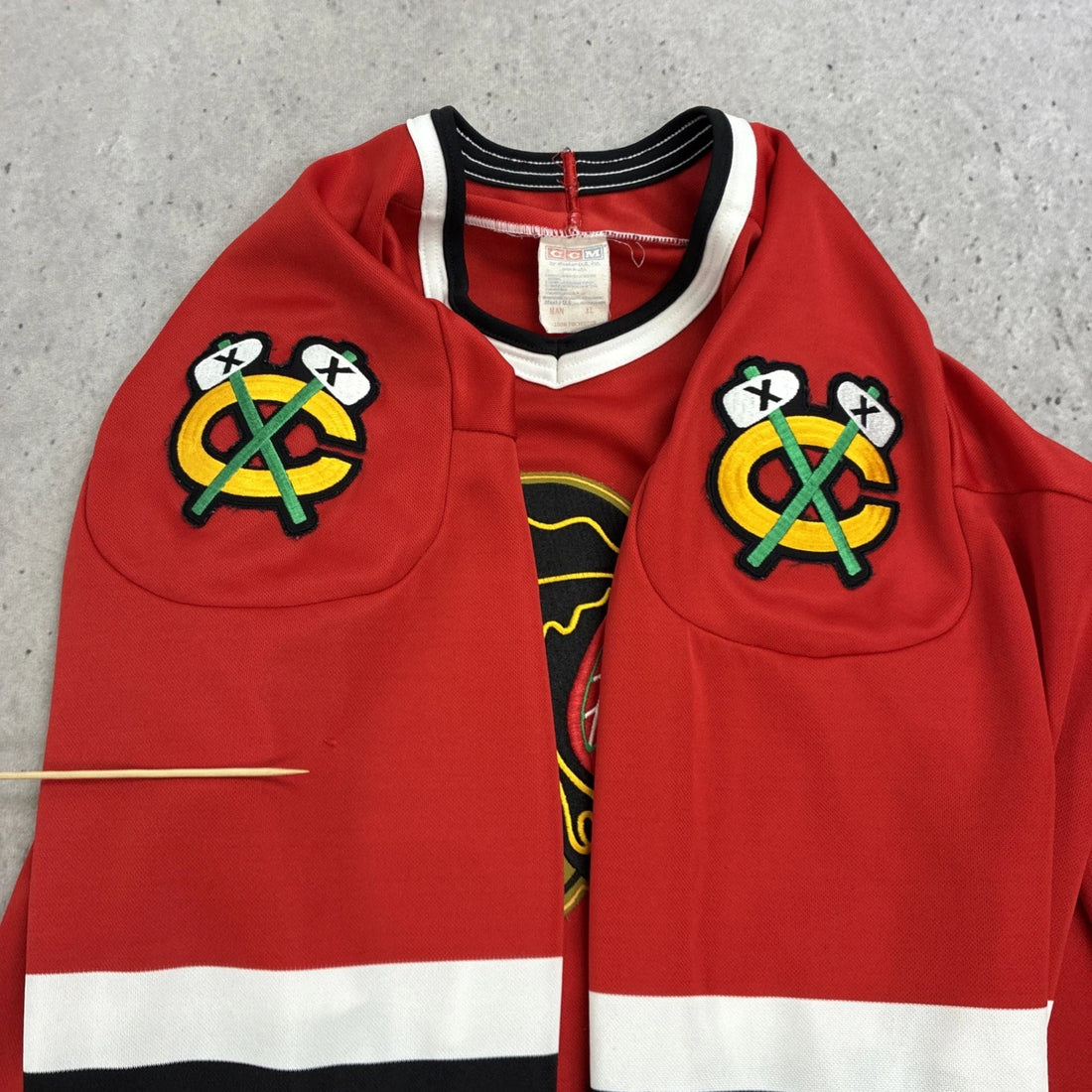 Vintage Chicago Blackhawks CCM Jersey Size XL NHL