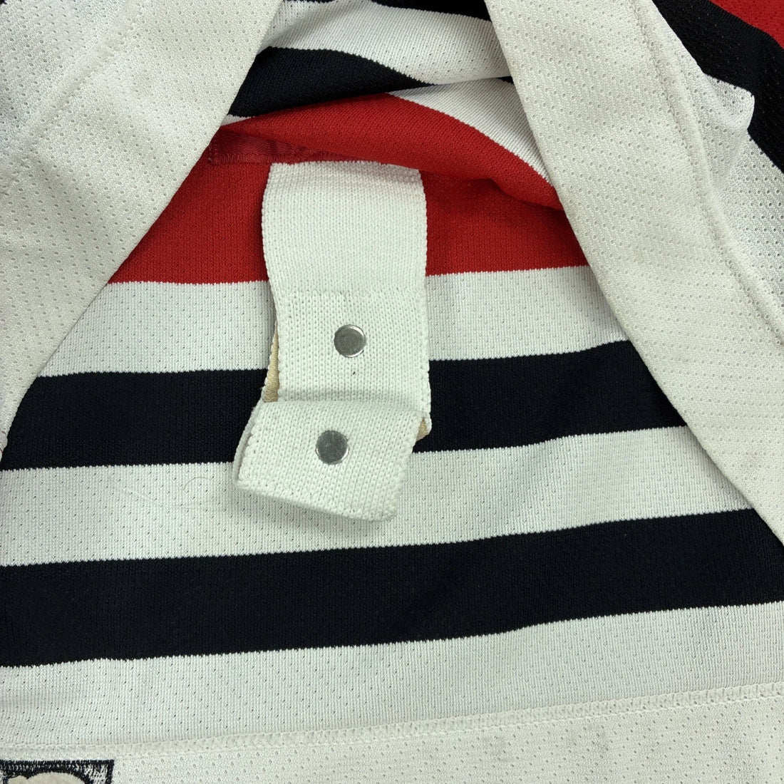 Vintage Chicago Blackhawks Authentic CCM Jersey Size 48 Center Ice NHL