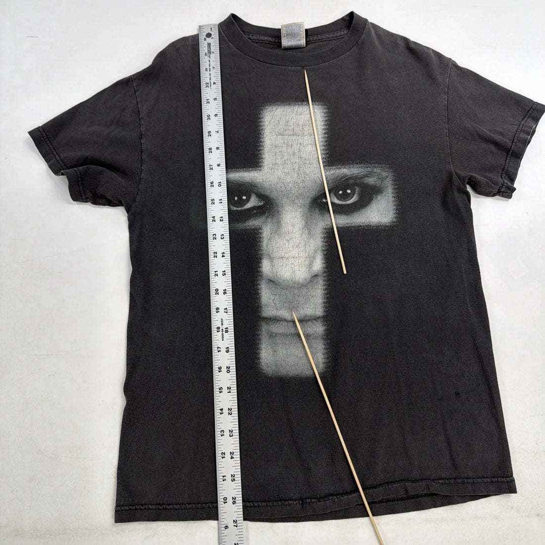 Vintage Ozzy Osbourne Cross Face Winterland T-Shirt Size Medium 2004