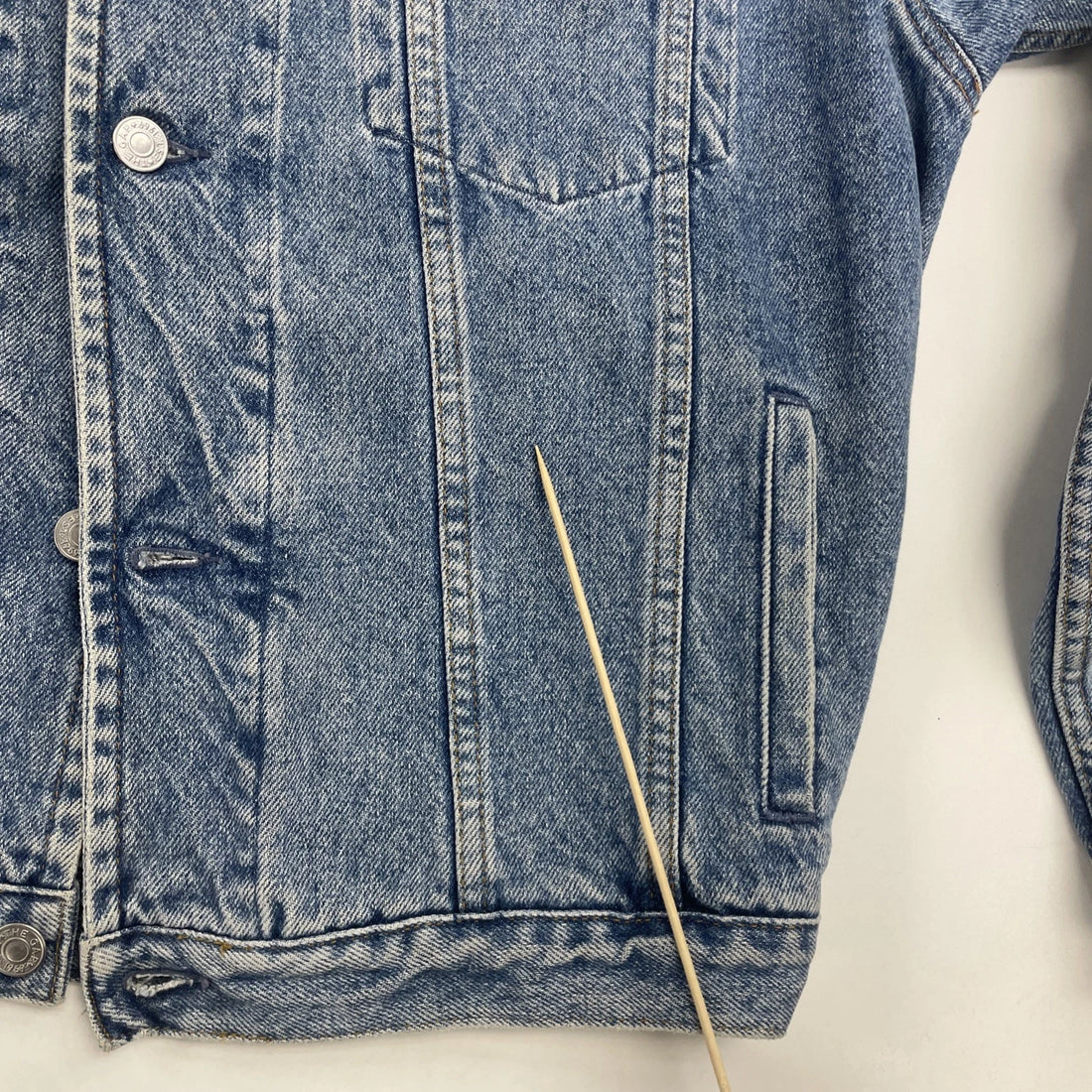 Vintage Gap Denim Trucker Jacket Size Medium Blue
