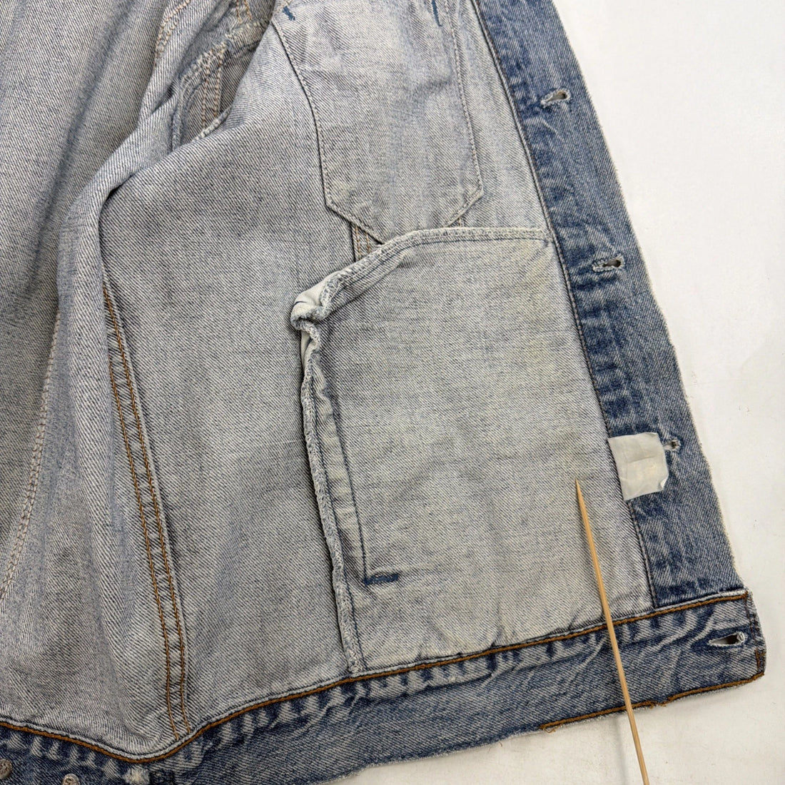 Vintage Levi's Denim Trucker Jacket Size 44 75506 0412