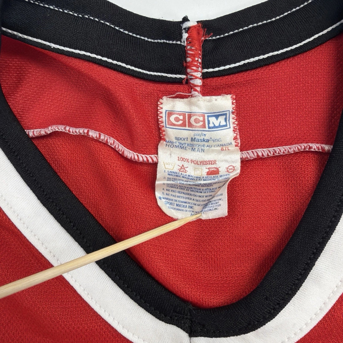 Vintage Chicago Blackhawks CCM Hockey Jersey Size Large NHL