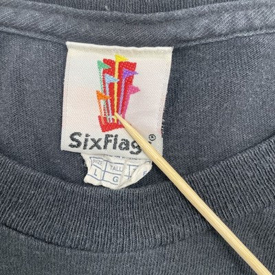 Marvin The Martian Six Flags T-Shirt Size Large