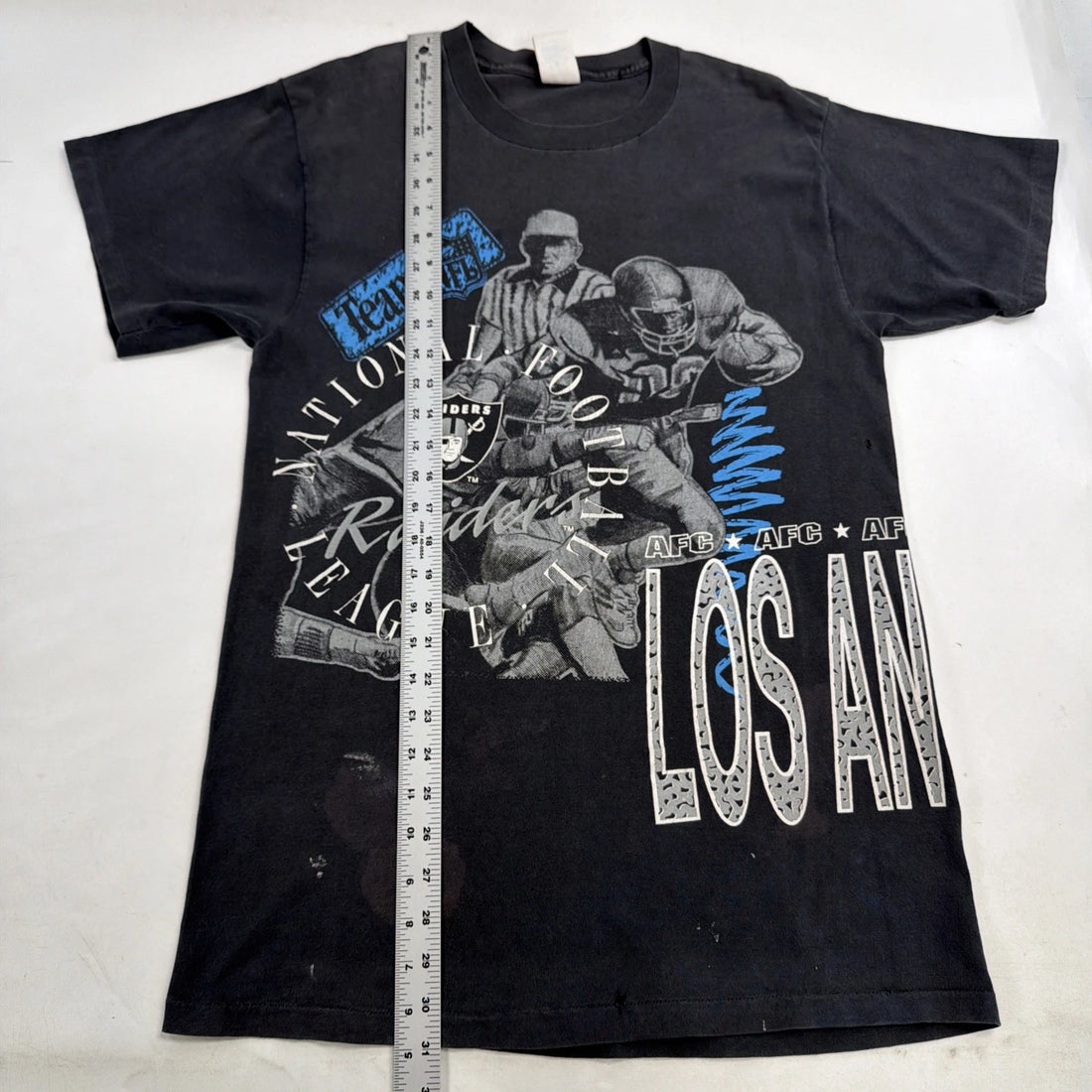 Vintage Los Angeles Raiders T-Shirt Size Large Wrap Around 90s NFL