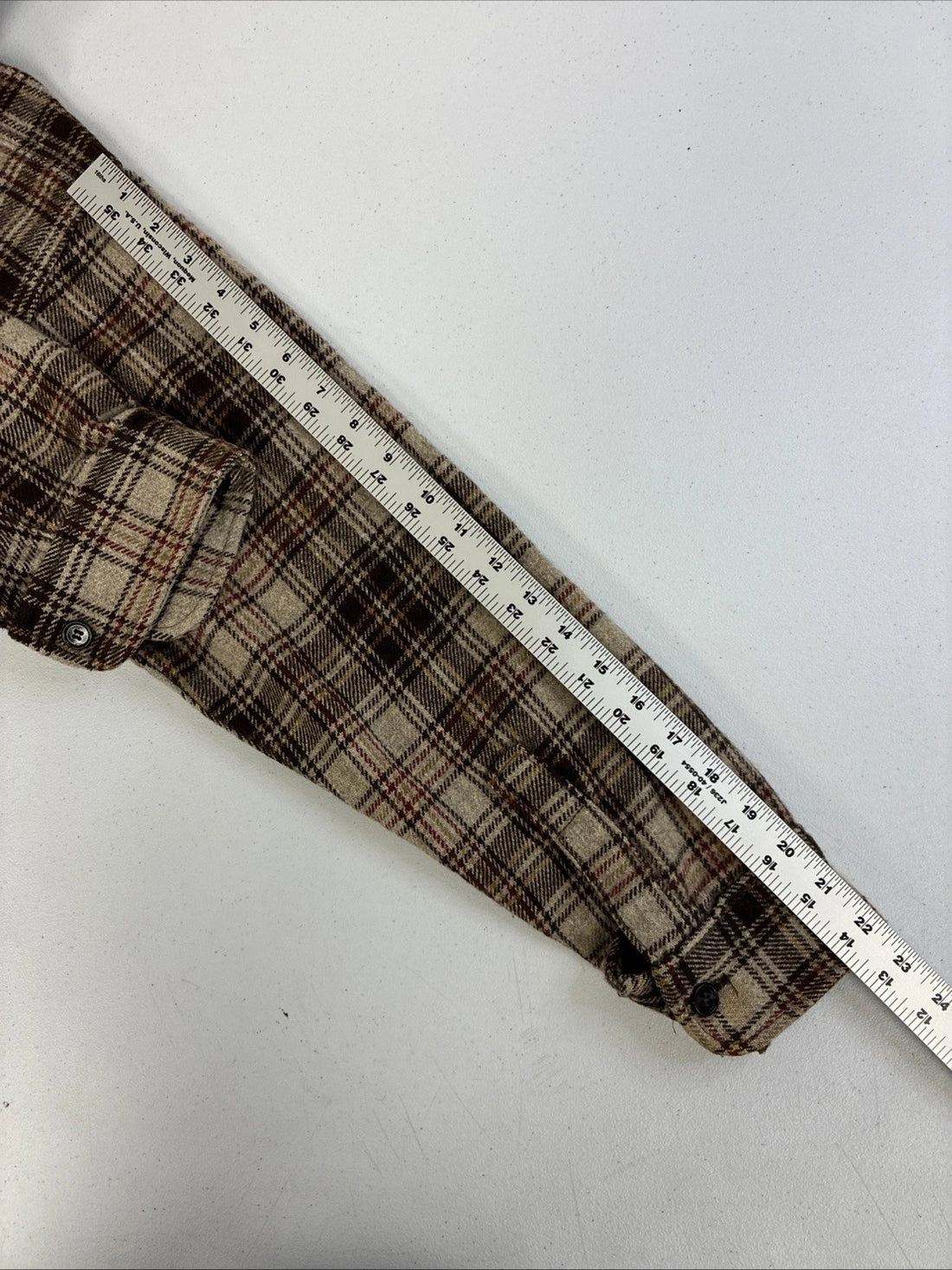 Vintage Woolrich Wool Button Up Shirt Size Medium