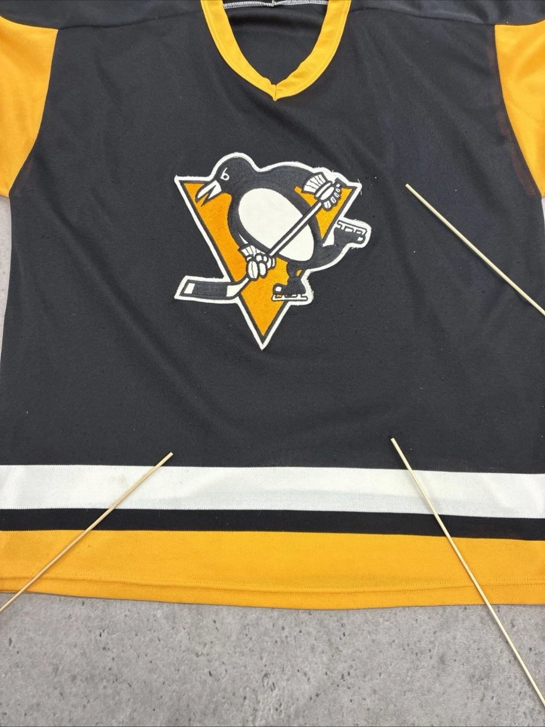 Vintage Pittsburgh Penguins CCM Jersey Size Large NHL