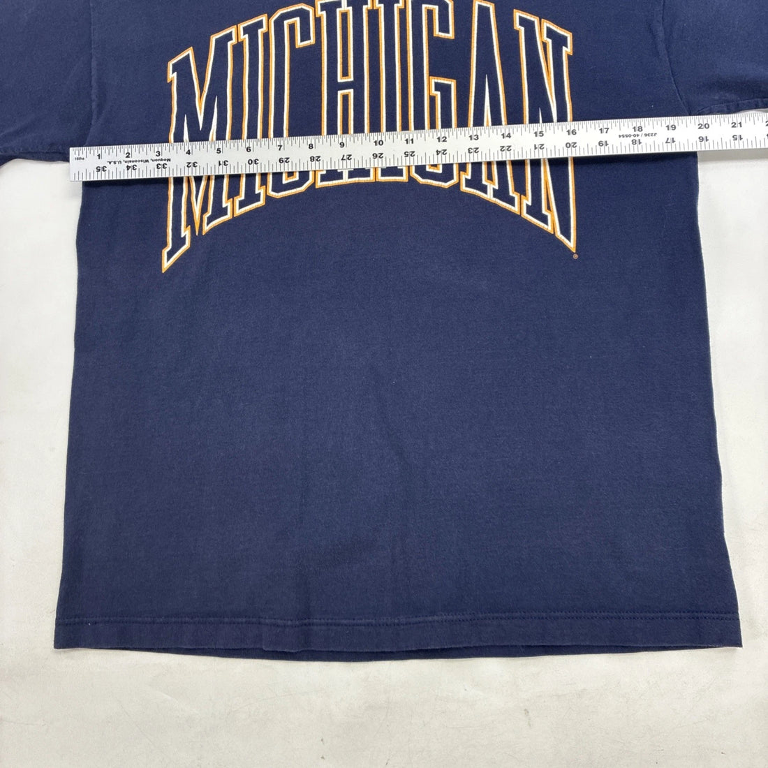 Vintage Michigan Wolverines T-Shirt Size Large 90s NCAA