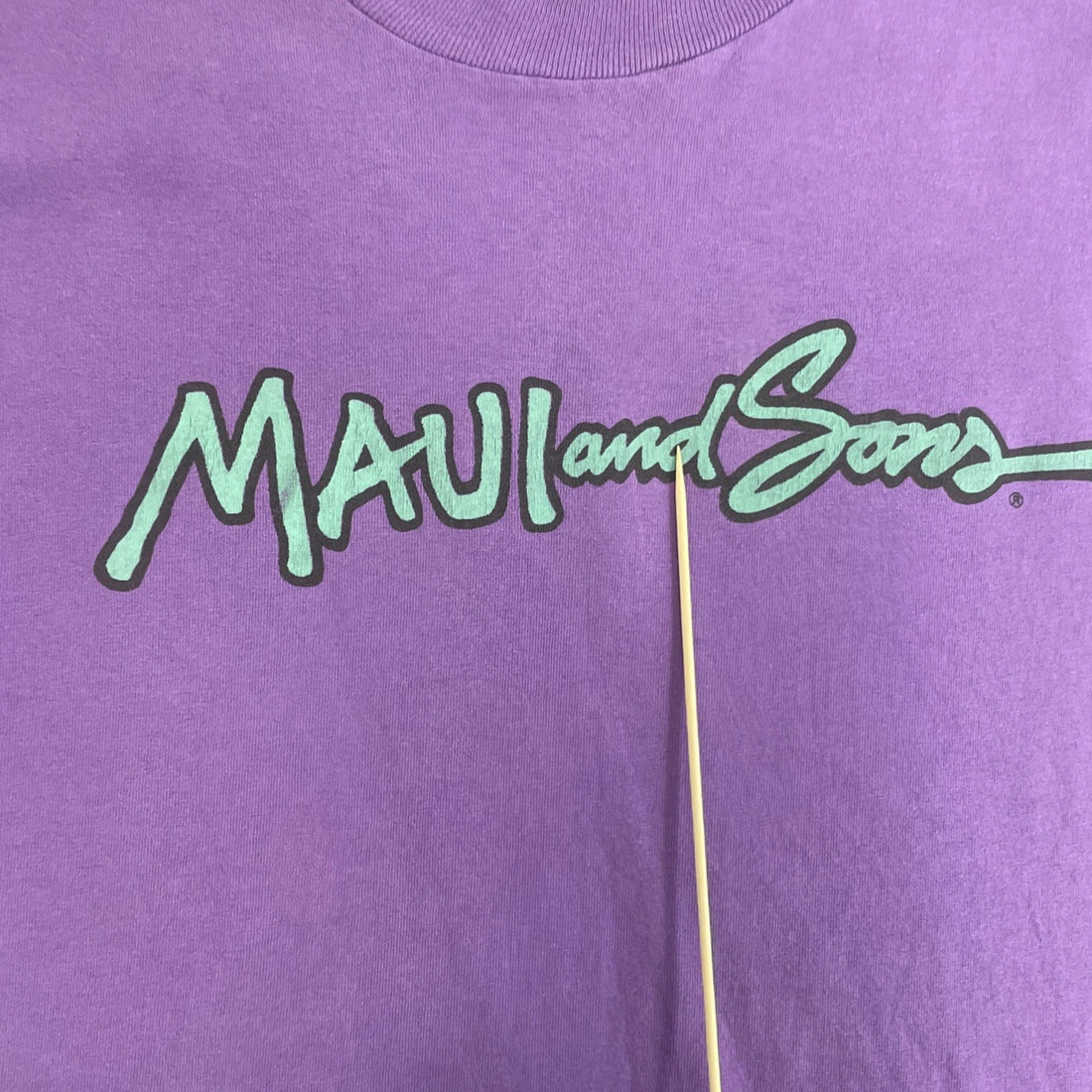 Vintage Maui And Sons Shark Surf T-Shirt Size Medium Purple 90s