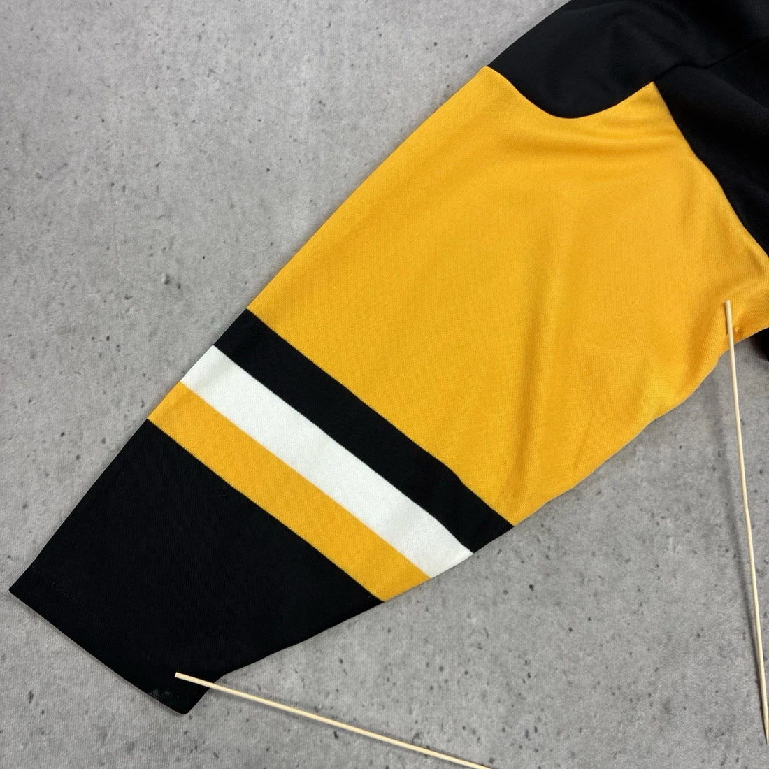 Vintage Pittsburgh Penguins CCM Jersey Size Large NHL