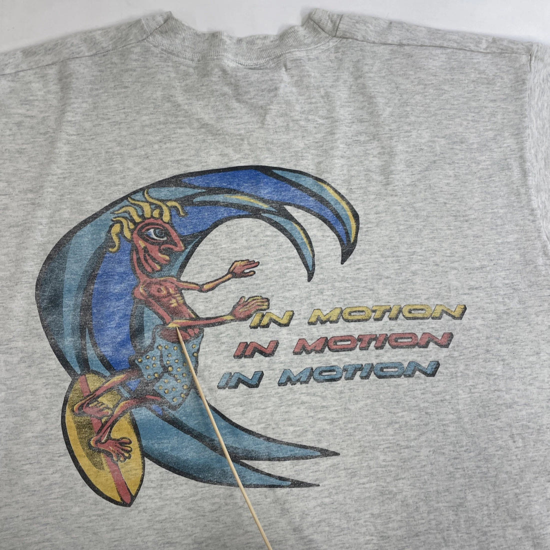 Vintage In Motion Surfing T-Shirt Size XL