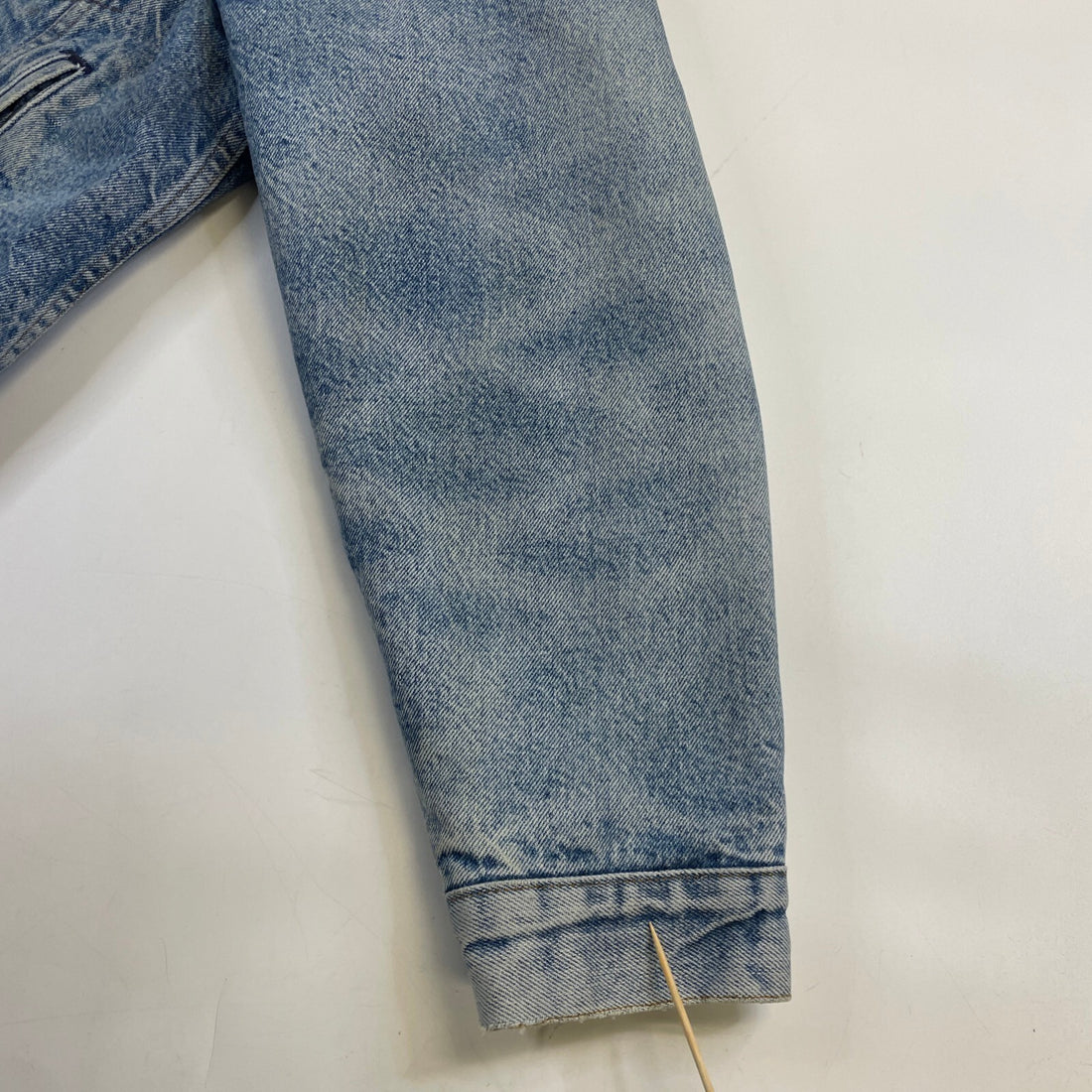 Vintage Levi's Denim Trucker Jacket Medium Distressed Blanket Lined