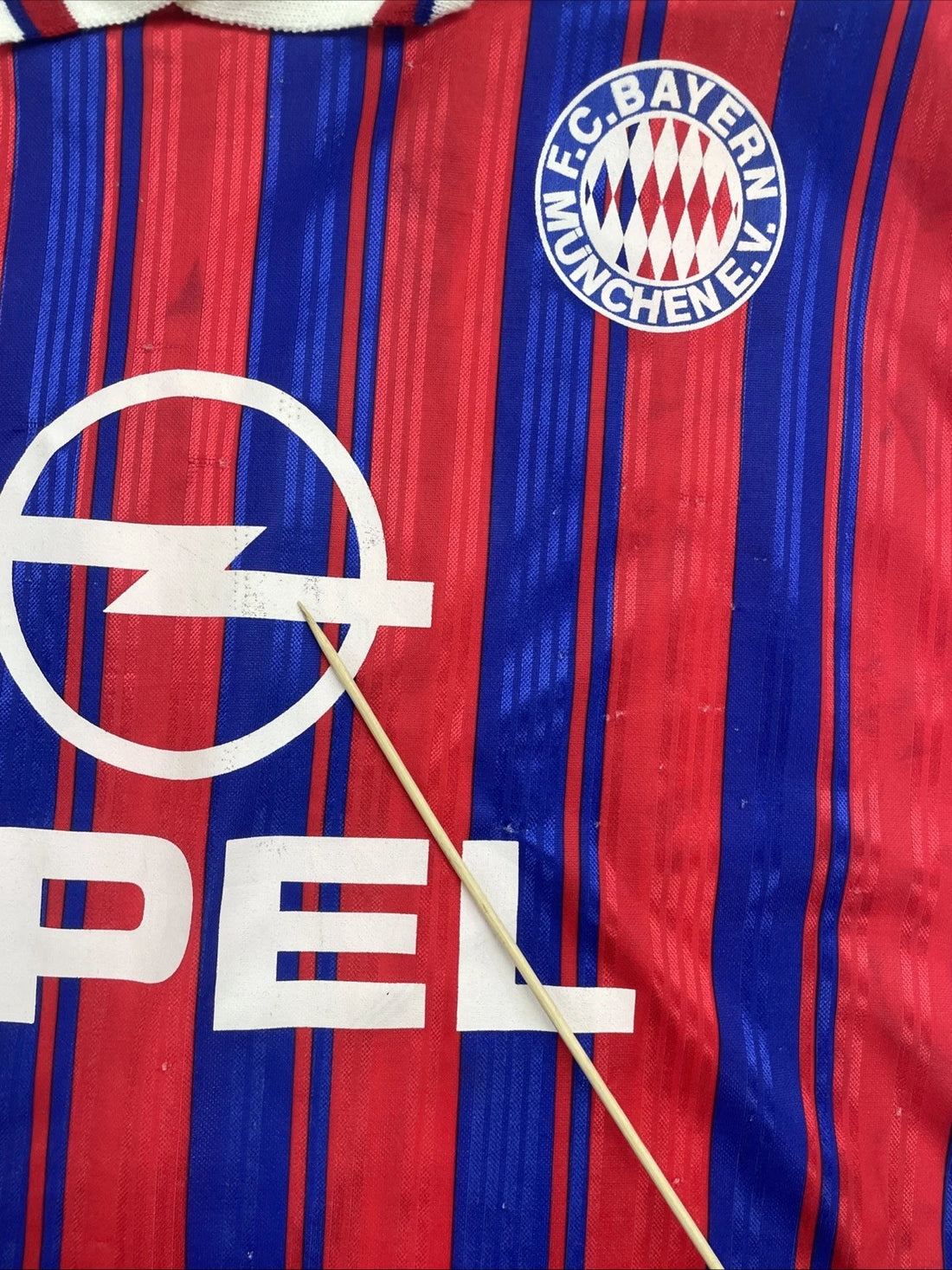 FC Bayern Munchen EV Soccer Football Jersey Size Medium Long Sleeve