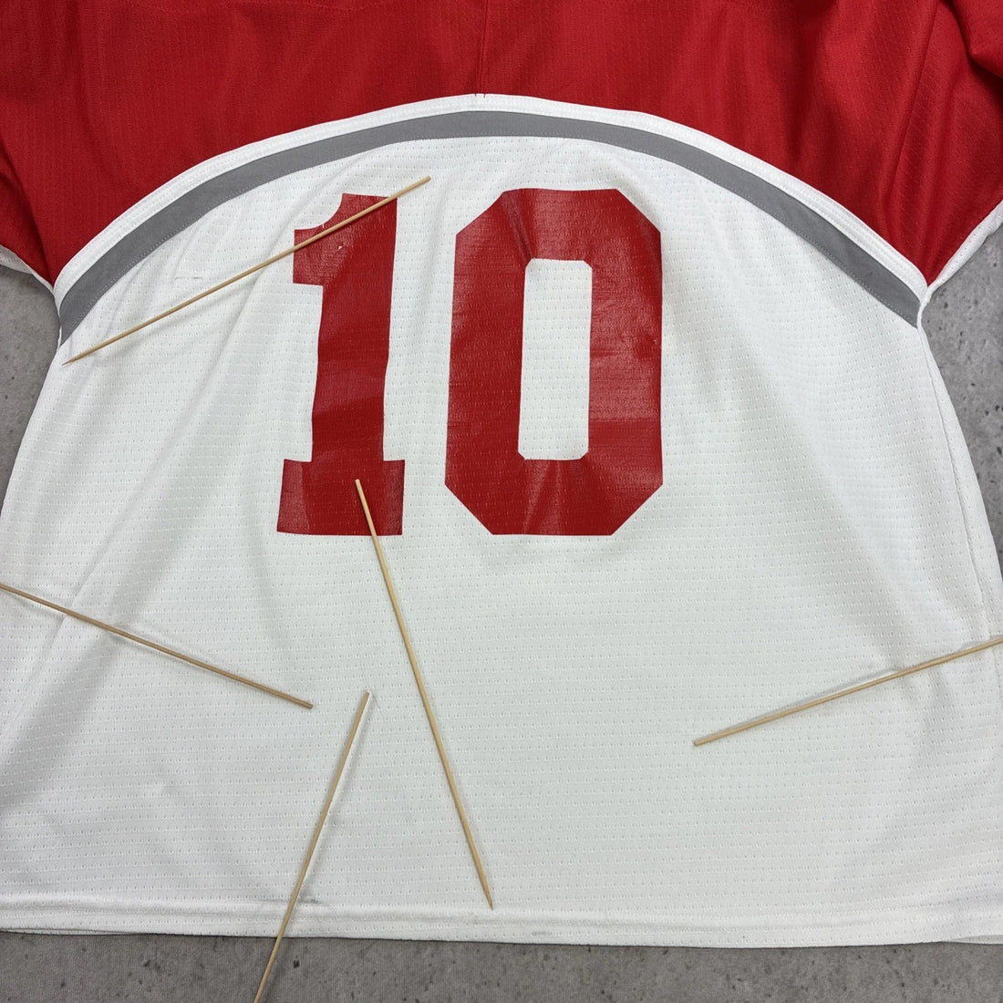 Vintage Team Canada Bauer Hockey Jersey Size XL IIHF