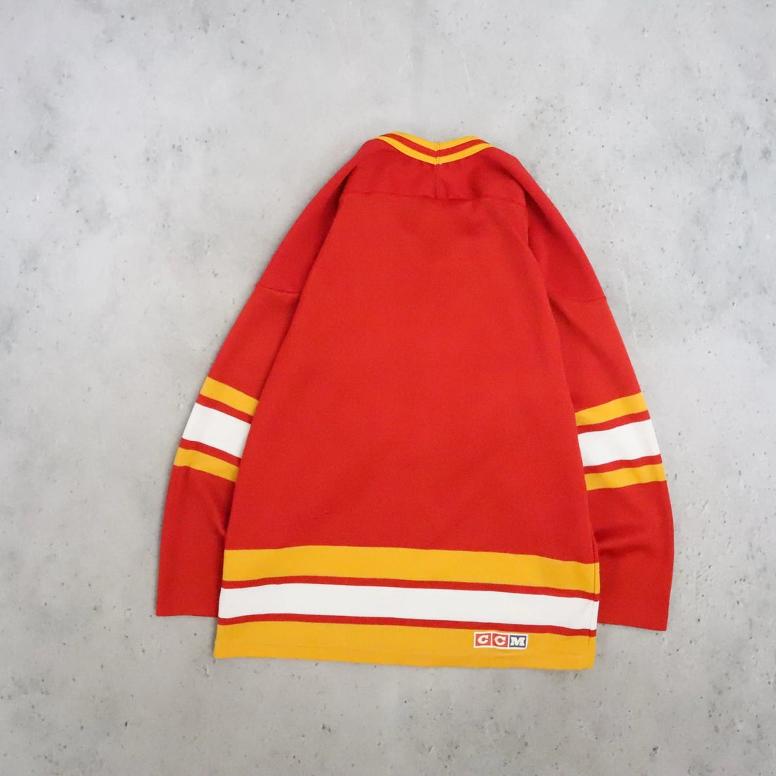Vintage Calgary Flames CCM Hockey Jersey Size Small 90s NHL