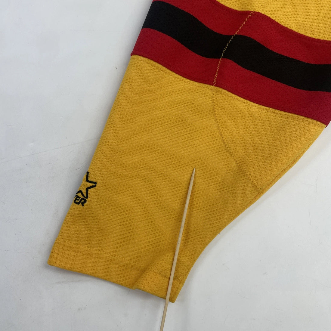 Vintage Chicago Blackhawks Starter Hockey Jersey Size Medium Gold NHL