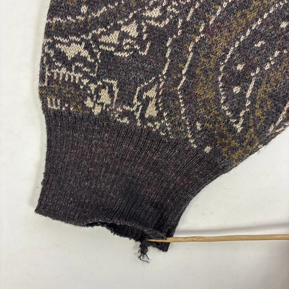 Paisley Knit Crewneck Sweater Size Medium