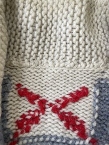 Vintage Cowichan Wool Knit Cardigan Sweater Size Large Curling