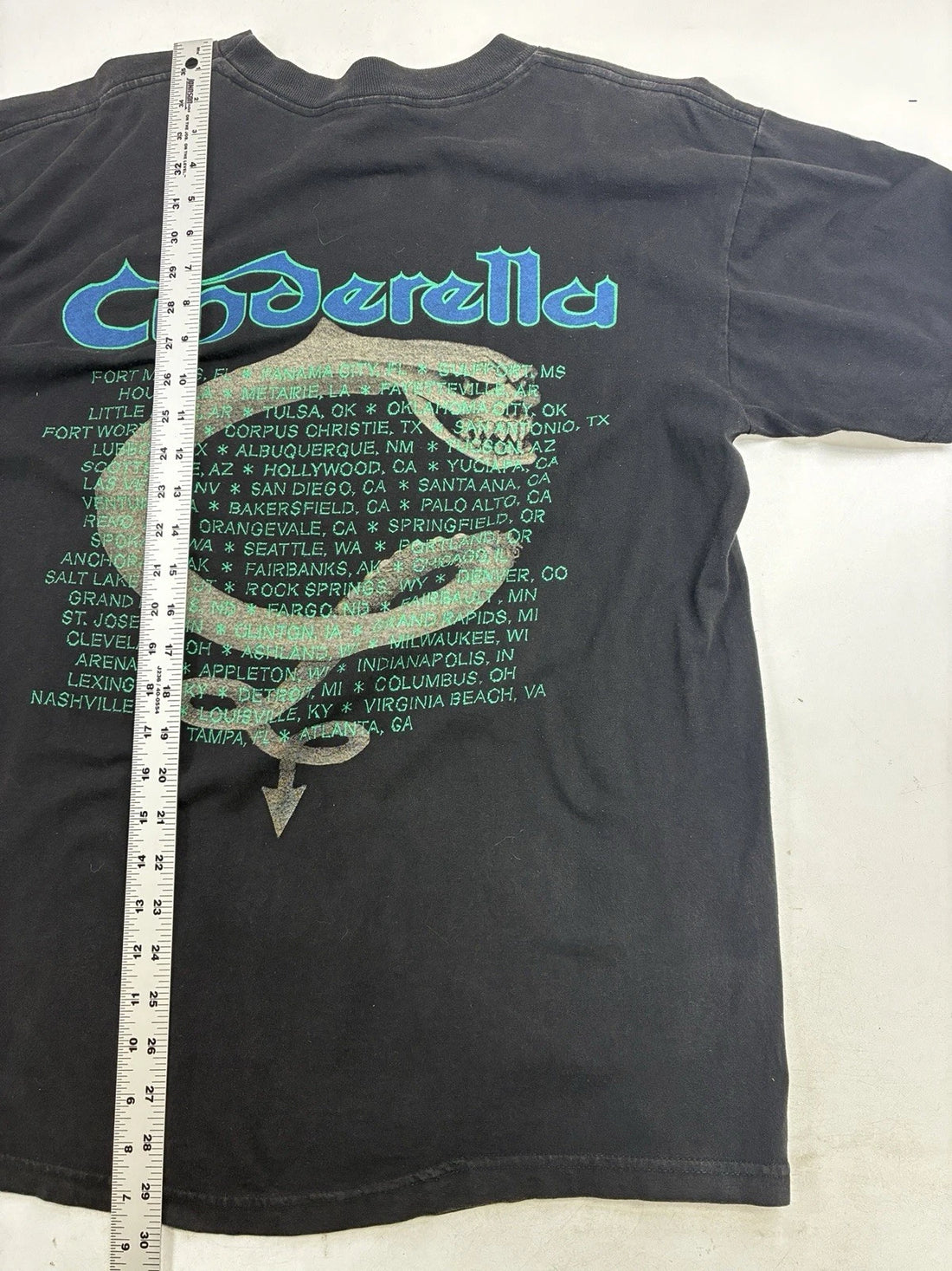 Vintage Cinderella Unfinished Business Tour T-Shirt Size Large Band Tee 1998 90s
