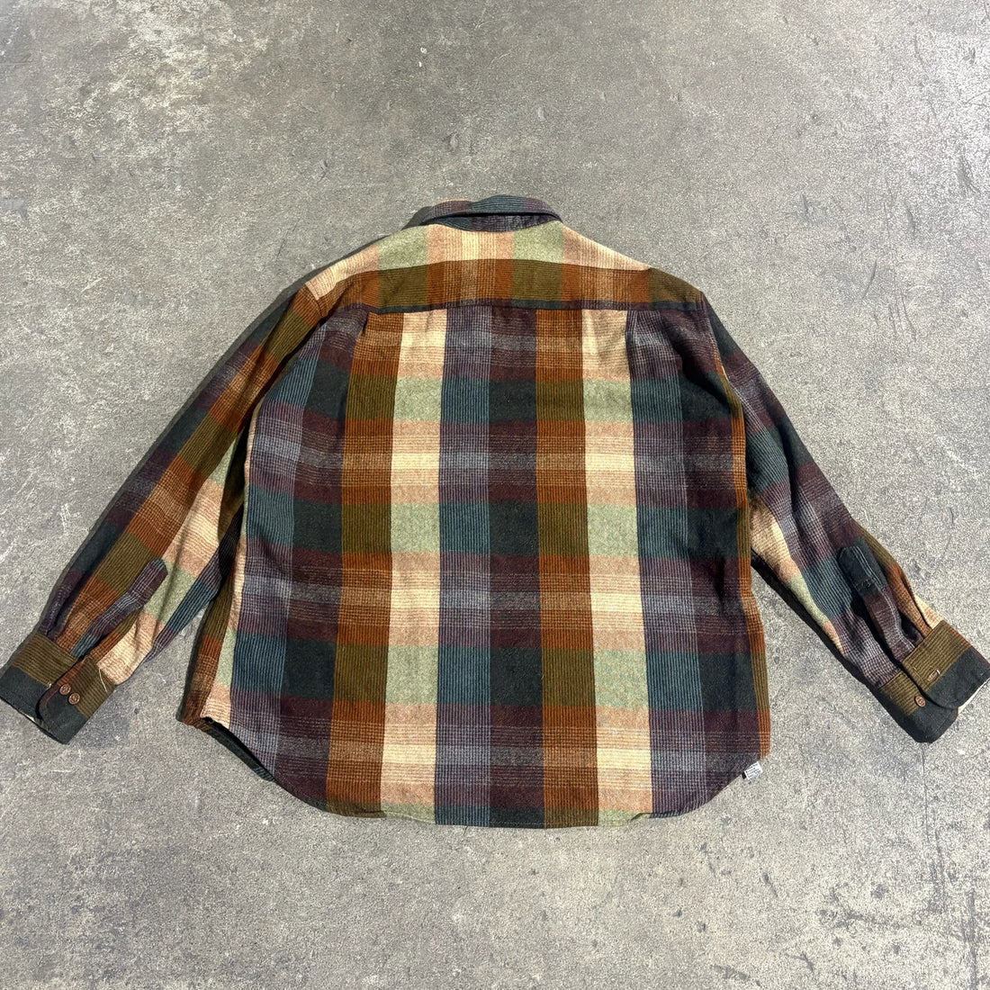 Vintage Van Heusen Flannel Button up Size X-Large